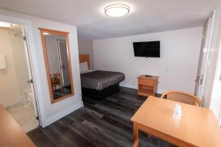 Borden Inn and Suites - Angus - 2