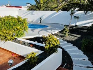 Casa Alizée, heated pool, hot tub - Playa Blanca - 3