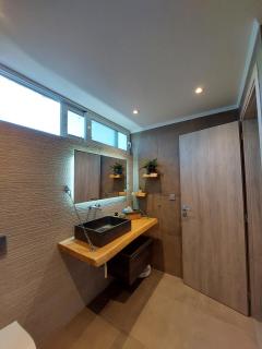 New minimal apartment,10' from Athens airport - Spata - 1