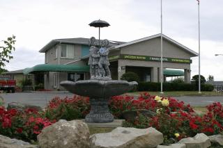 Seven Oakes Motel - Kingston - 2