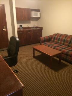 Foxwood Inn and Suites - Fox Creek - 4