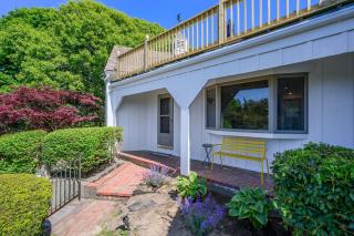 Cape Cod Charm: Bay Views Family Fun - East Dennis - 2