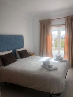 White Beach House - Praia da Areia Branca - 0