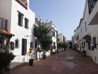 House on a canal with a mooring of 7,5 m - Empuriabrava - 1