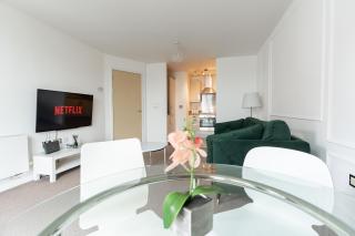 Stylish One Bed Apartment Central MK- The Hub - 8