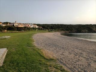 Porto Cervo località Cala del Faro. Affitto bilocale con portico e giardino. - Porto Cervo - 8