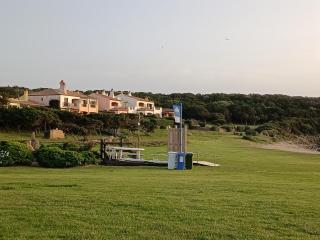 Porto Cervo località Cala del Faro. Affitto bilocale con portico e giardino. - 7