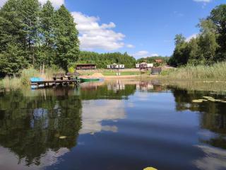 DOMEK NAD JEZIOREM - 8
