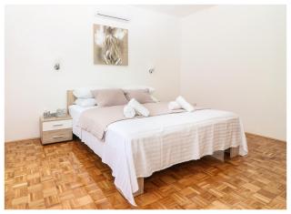 Apartment Legend - Grebaštica - 1