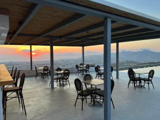 Sunset Hill Suites - 2