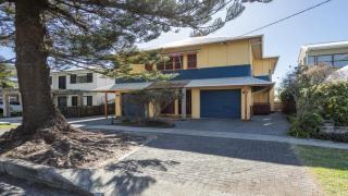 Now and Then, 2 - 42 Clarence St - Yamba - 0