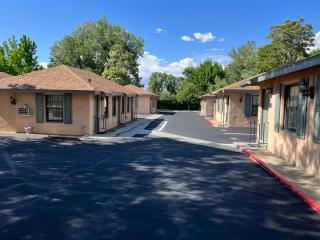 Bishop Elms Motel - Bishop - 2