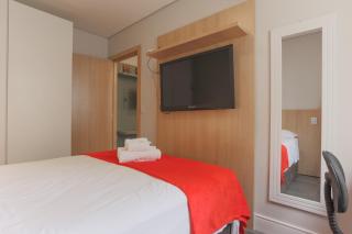 Lindo local a 300m da Santa Casa e Perto UFRGS - BnB Serviços Inteligentes Por Fioravante - Porto Alegre - 3