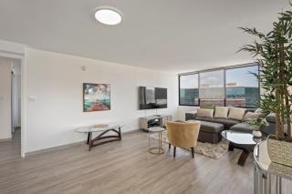 Hawaiian Monarch Penthouse 104 by Hawaii Ocean Club - 7