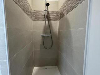 Séjour détente avec piscine privée, activités variées et confort moderne en Auvergne - FR-1-489-455 - 3
