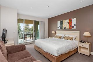 Belle Escapes - Glenelg Seaside Studio - 7