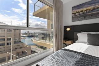 Belle Escapes - Wine Down at The Pier - 4