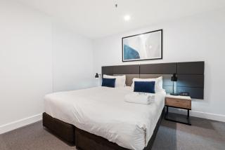 Belle Escapes - Sunset Views at the Bay - Glenelg - 6