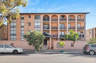 Belle Escapes - Sunny Siesta at Glenelg - 8