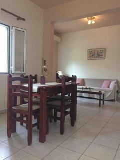 Charming Cottage 2 Mins Walk to Beach - Áyios Spirídhon - 5