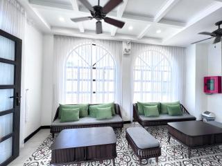 Wanderlust Hotel - 7