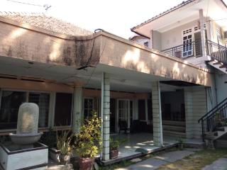 DK Hotel Singaraja - Singaraja - 9