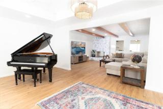 Modern Luxury in Bonita - 2655sqft with Infinity Pool - 5