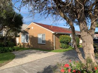 Location, Location, Location! Walk to beach & town - Mornington - 9
