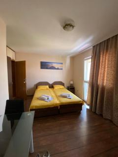 Apartments and Rooms Grande Casa - Bar - 0