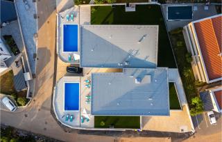 Awesome Apartment In Malinska - 5