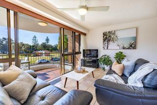 Coastal SOL -Right on Clarkes Beach! - Byron Bay - 4