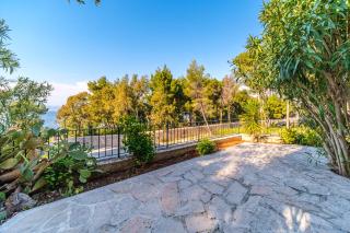Apartment Elmira - Charme Holidays - Sutivan (San Giovanni di Brazza) - 0