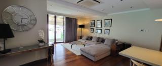 Poblacion Penthouse Suite with Private Roofdeck - Manila - 9