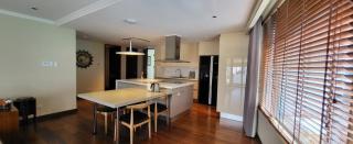 Poblacion Penthouse Suite with Private Roofdeck - Manila - 4