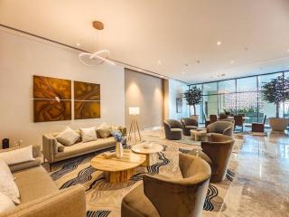 The Downtown Dreamer: A Trendy 1BR near Dubai Mall - 9