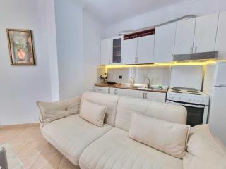 Friendly Apartment Golem - Golem - 6