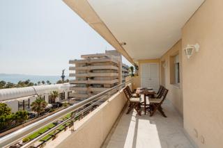 Sea view apartment in the center of puerto Banús and private parking - Marbella - 2