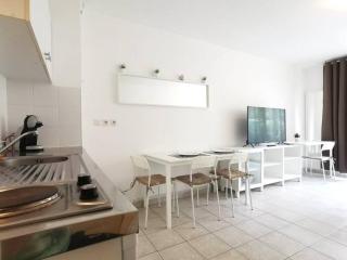 Studio Zen hypercentre parking privé WIFI - Salon-de-Provence - 5