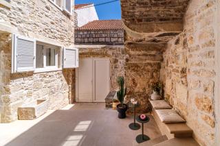 Villa Nora - Charme Holidays - Sutivan (San Giovanni di Brazza) - 6