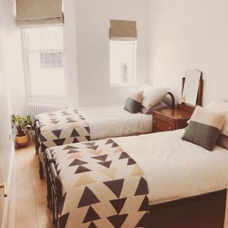Central Brighton flat, 3 bedrooms, sleeps 6, close to shops and beach - Brighton & Hove - 3