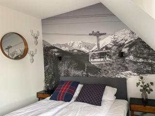 Krótkie Narty Apartament z widokiem na Giewont, garaż free - 8