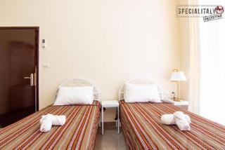 Mary's Guest House - 0