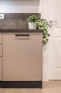 AB Plus - via Marconi 34 - 7