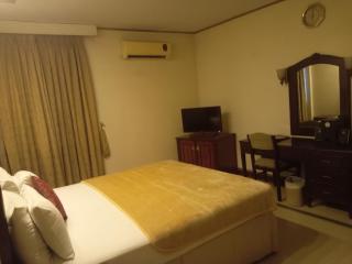Hotel Shalimar Rawalpindi - Rawalpindi - 8