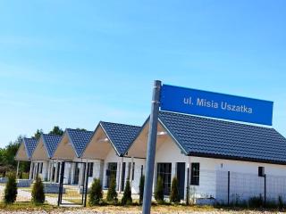 Domki Portowe całoroczne domki letniskowe JACUZZI BAWIALNIA PLAC ZABAW - 6