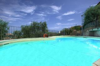 Casa con piscina, vista mare, patio privato, AC, posto auto e wi-fi - Imperia - 5