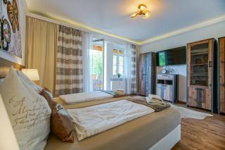 AusZeit Steiraland 7 mit überdachten Balkon und Parkplatz - 4