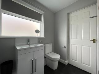 Cosy & Comfortable Apartment w/Parking - Worksop - 5