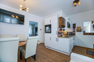 AusZeit Steiraland 7 mit überdachten Balkon und Parkplatz - 8