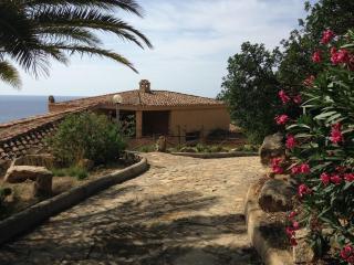 Stunning sea View Villa w/private Pool - 5 Minutes From the Beach! - Villasimius - 2